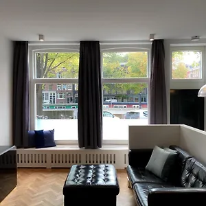 https://ruby-mid-town-canal-apartments.amsterdamhotelsnl.com