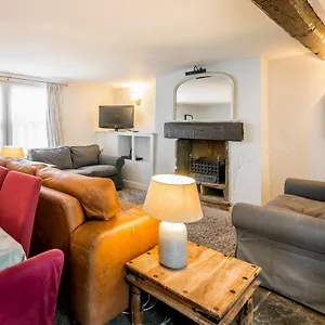 https://old-kipper-cottage.yorkshirehotels.net